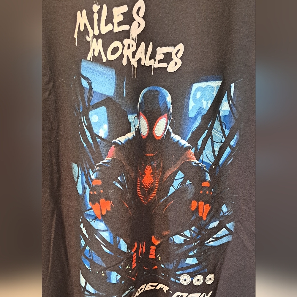 Marvel Spiderman Miles Morales graphic t-shirt. Clean no stains, no rips